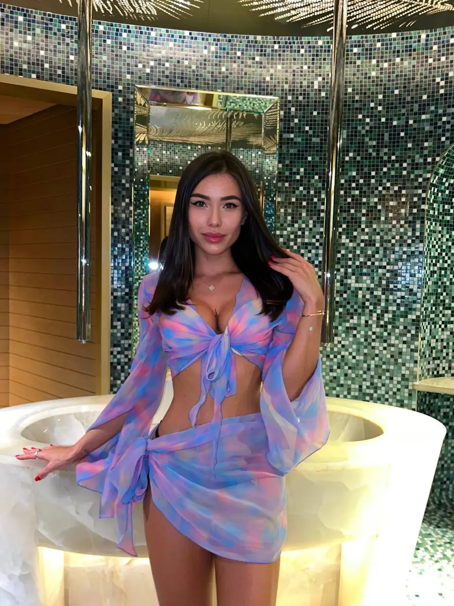 Theresa escort in Hong Kong